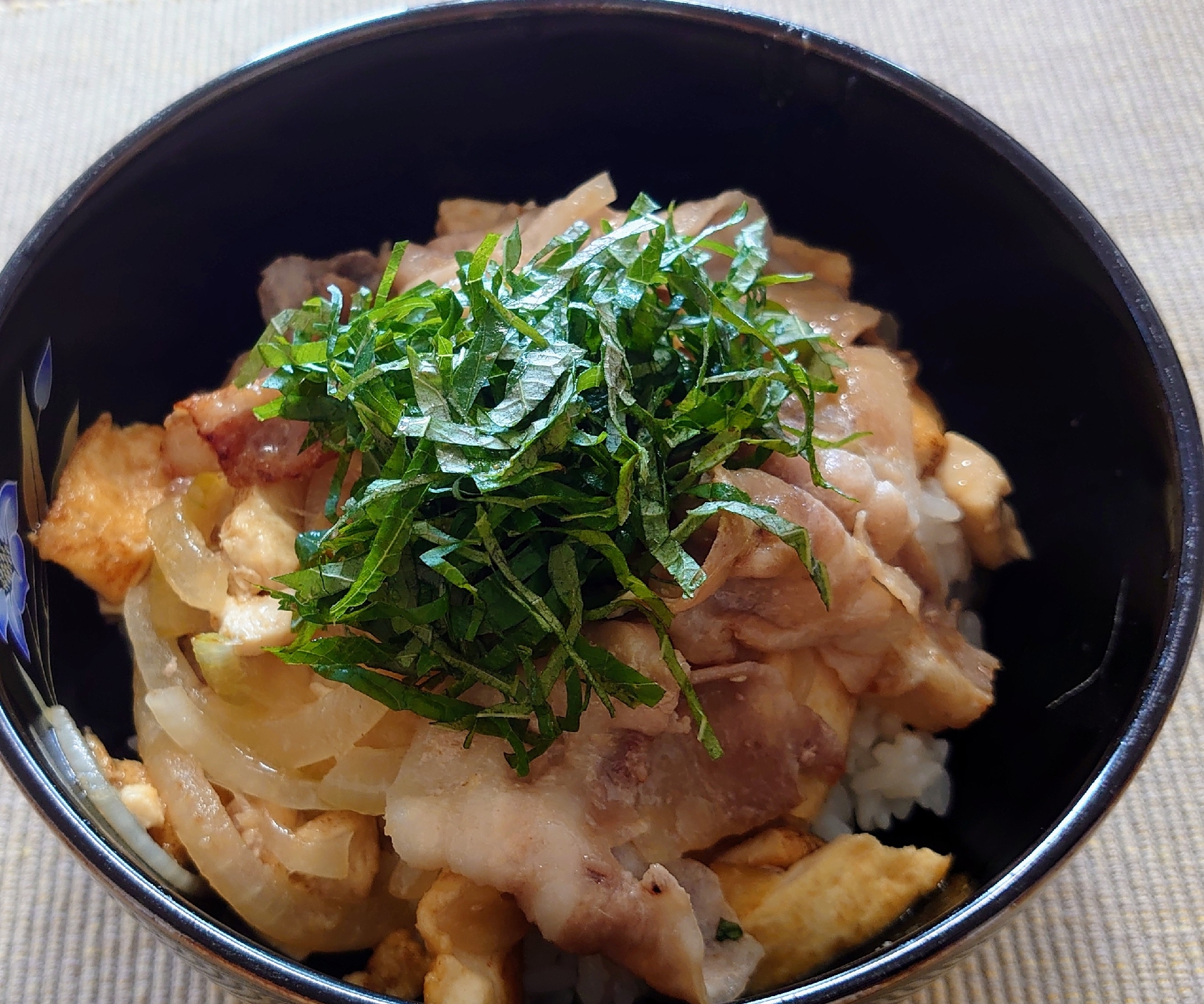 豚バラと焼き豆腐の丼