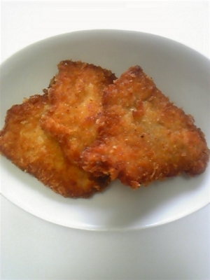 食パンで作ったパン粉の薄ロース豚カツ