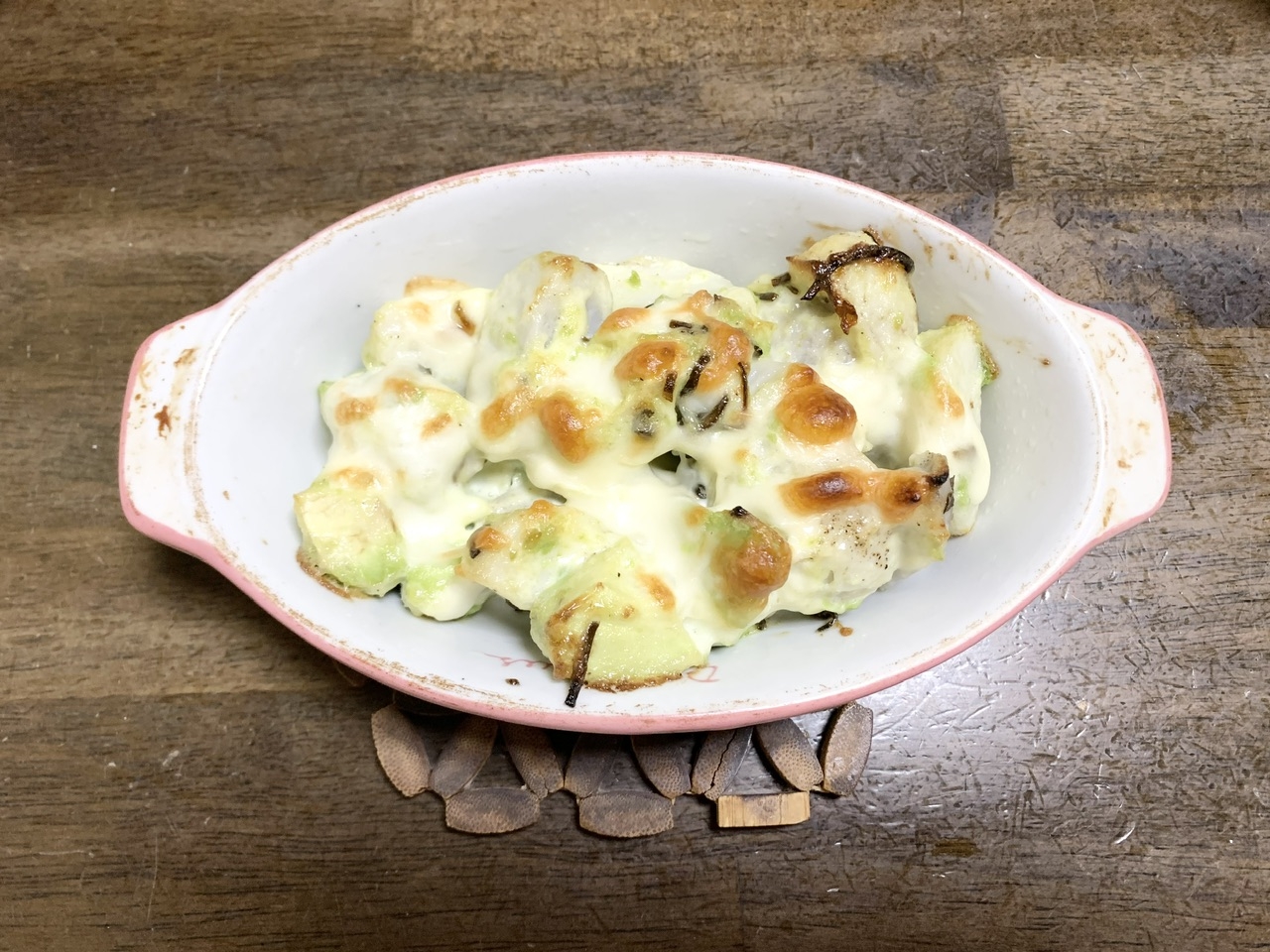 里芋レシピ　アボカドと里芋の塩昆布マヨチーズ焼き