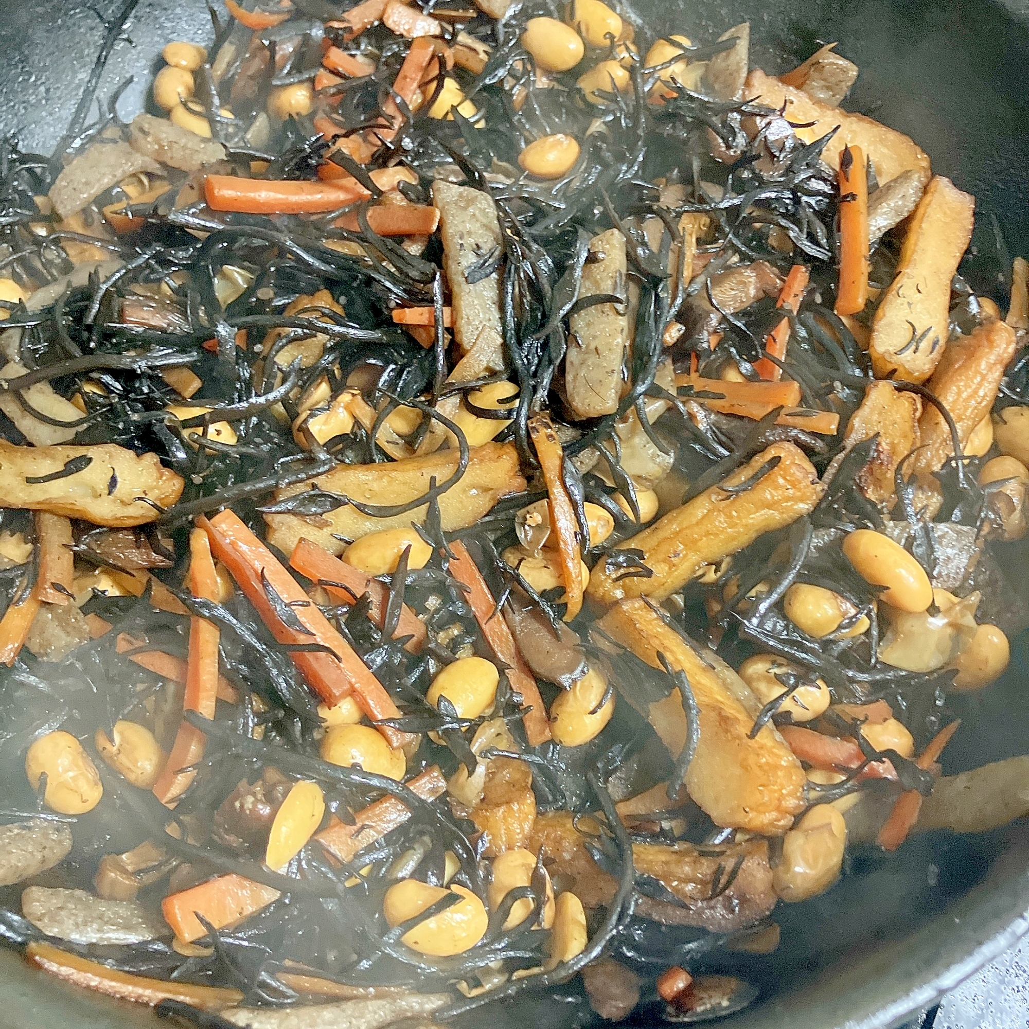 具だくさん！ひじきの煮物