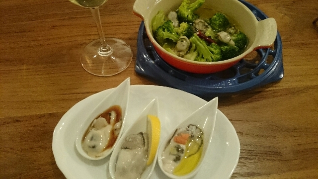 1パックで2品 生ガキとアヒージョ牡蠣ディナー レシピ 作り方 By The Little One 楽天レシピ 1パックで2品 生ガキとアヒージョ牡蠣ディナー レシピ 作り方 By The Little One 楽天レシピ