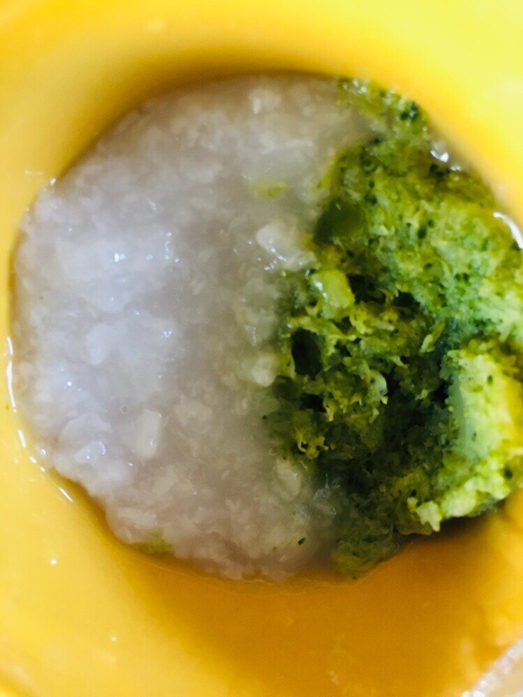 離乳食 レンジでブロッコリー粥 レシピ 作り方 By Mamimumai 楽天レシピ