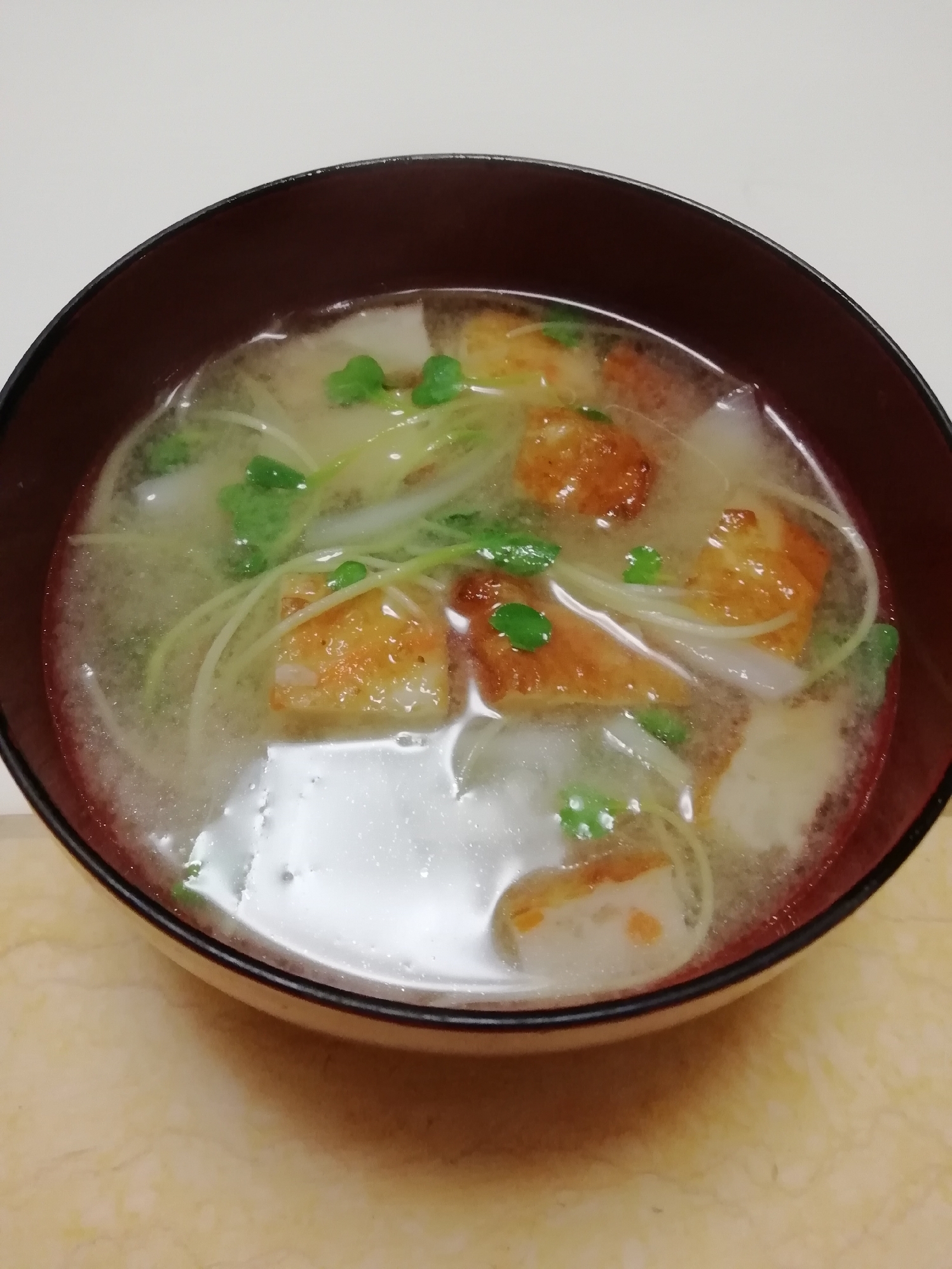 さつま揚げ(野菜天)と玉ねぎのお味噌汁