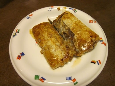 太刀魚はいつもそのまま焼いてしまっていましたが、これは黄金のバター醤油の取り合わせで、美味しい！挑戦してみてよかったです～