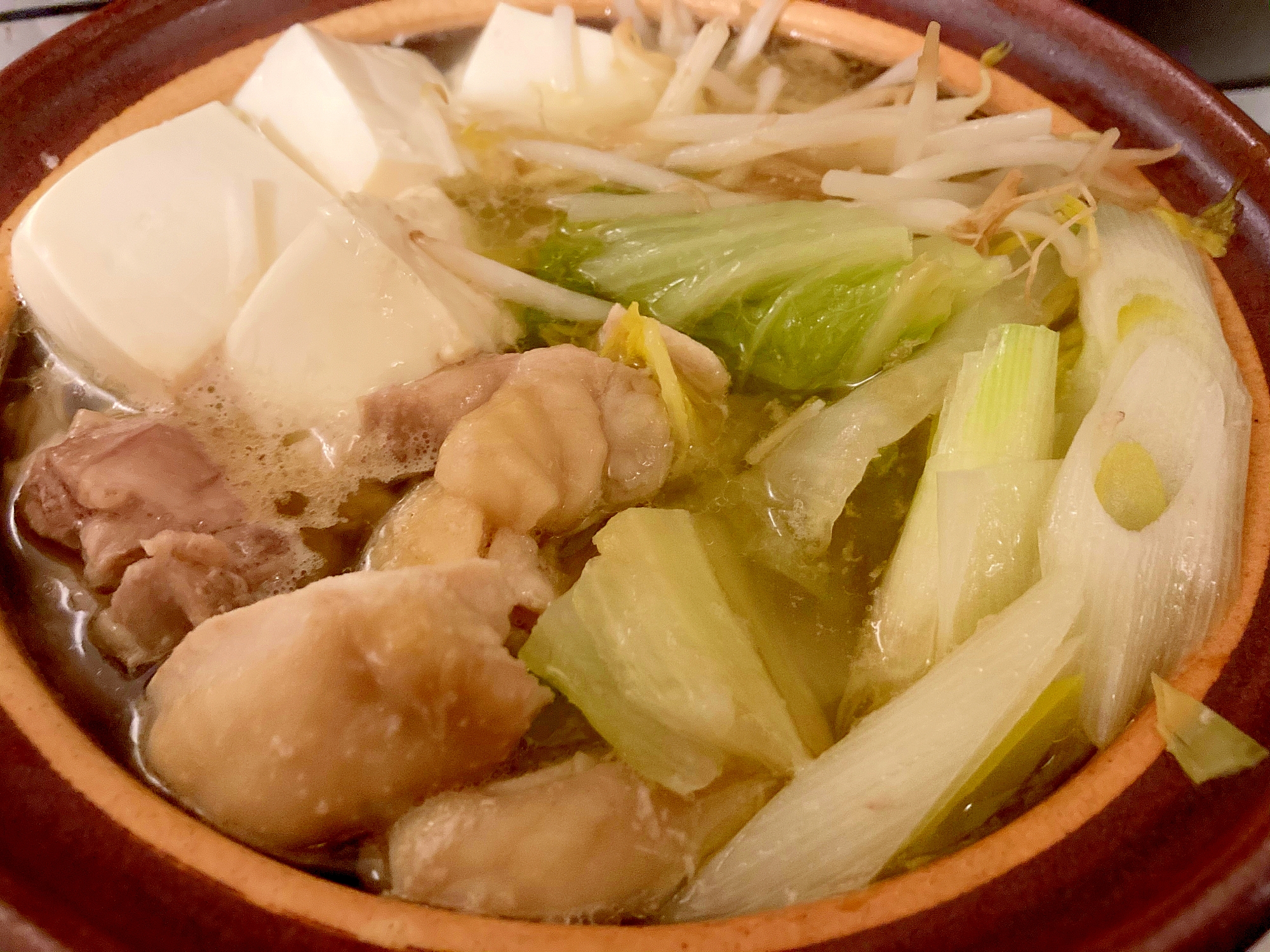 白菜、豆腐、ネギもやしで!塩鳥だし鍋