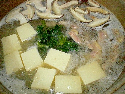「塩麹スープの素で！　豆腐鍋」　　　　♪♪