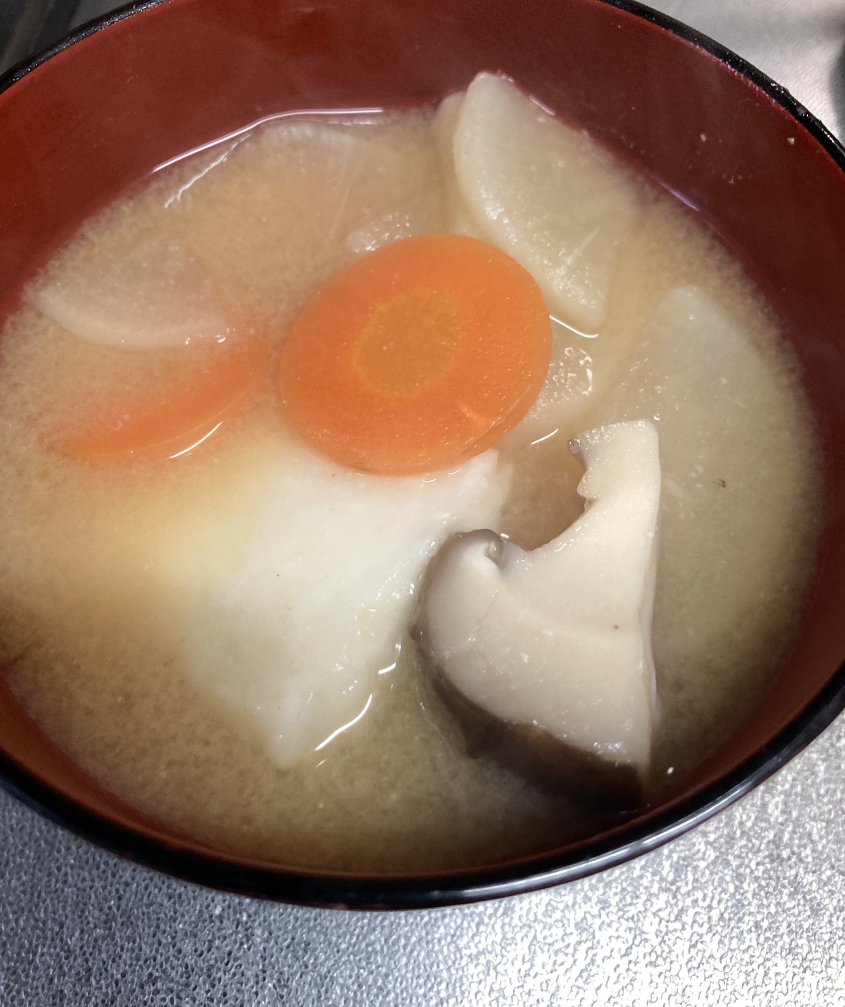 鏡餅で温かい白だしのお雑煮