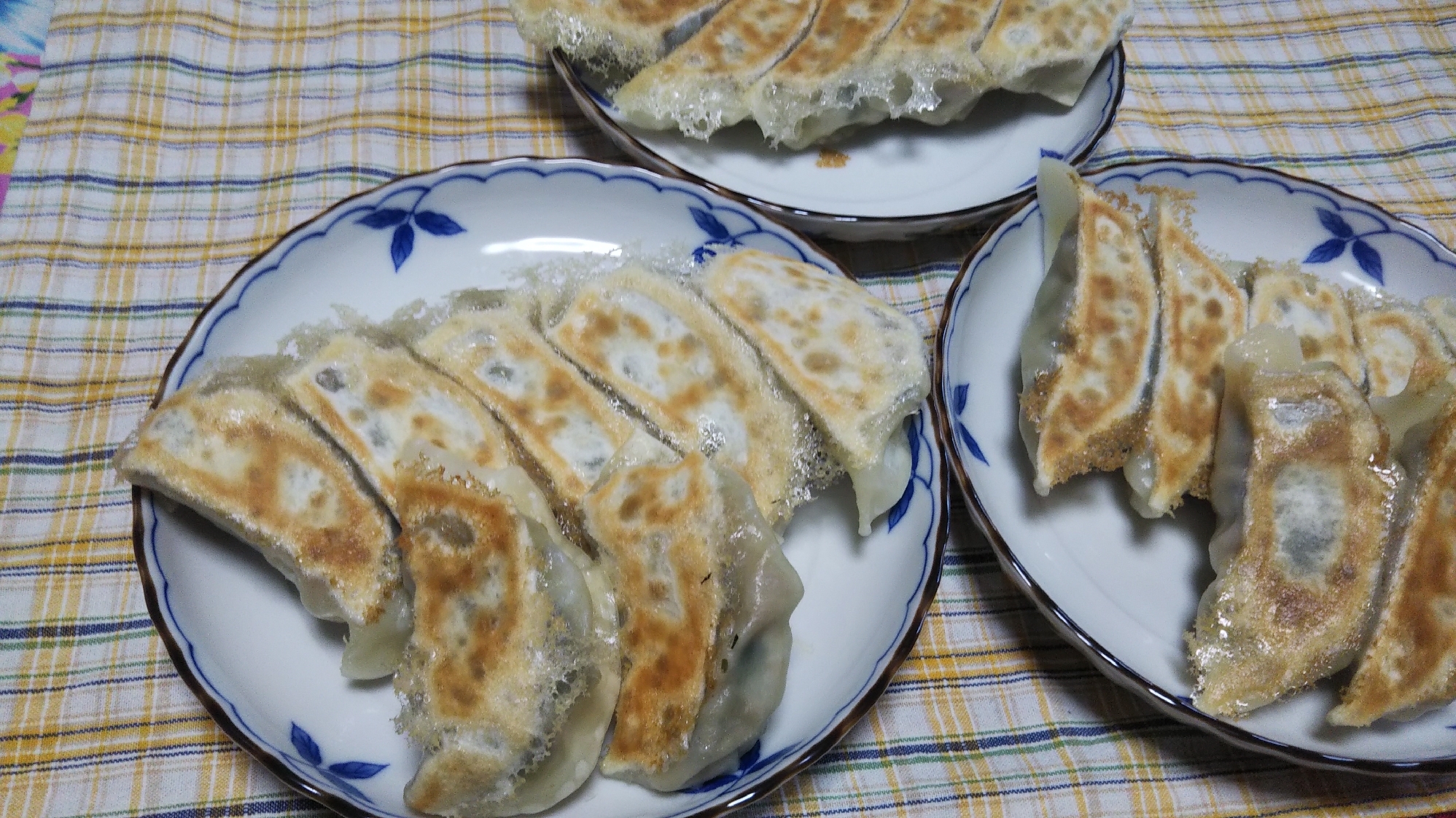 肉味噌ときゃべつともやしとニラの餃子☆