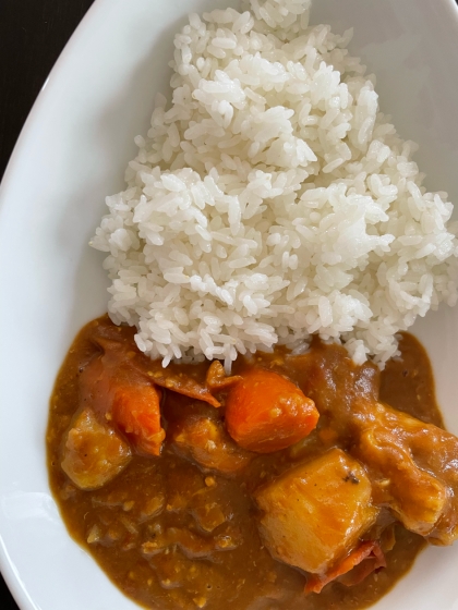 子供が喜ぶ(^^)フレッシュトマトの無水カレー♪