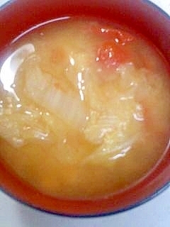 トマトと白菜の味噌汁