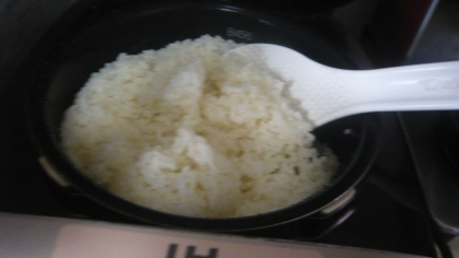 咲子さん、こんばんは・・・・・うち、ほとんど玄米なのですが、ここ２～３日お弁当で、白米炊きました。みりんでふっくら美味しいご飯が炊けました(#^.^#)