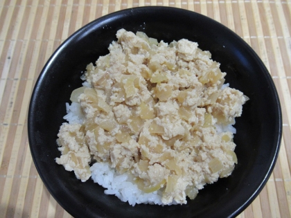 ヘルシー＊冷凍豆腐のそぼろ丼