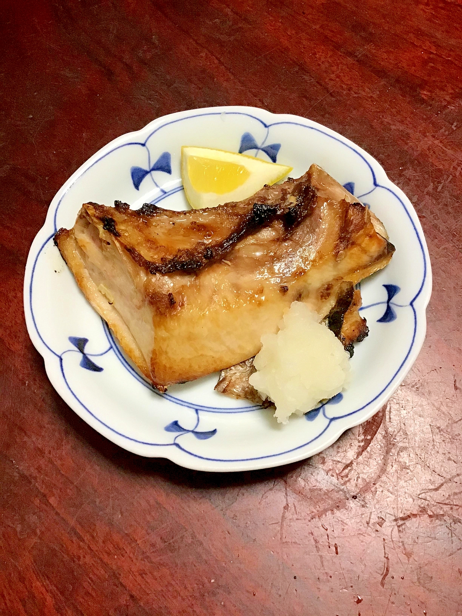 ハマチのカマ焼き。