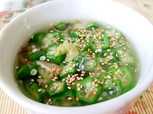 松茸と梅の風味がふんわり香るオクラのスープかけご飯