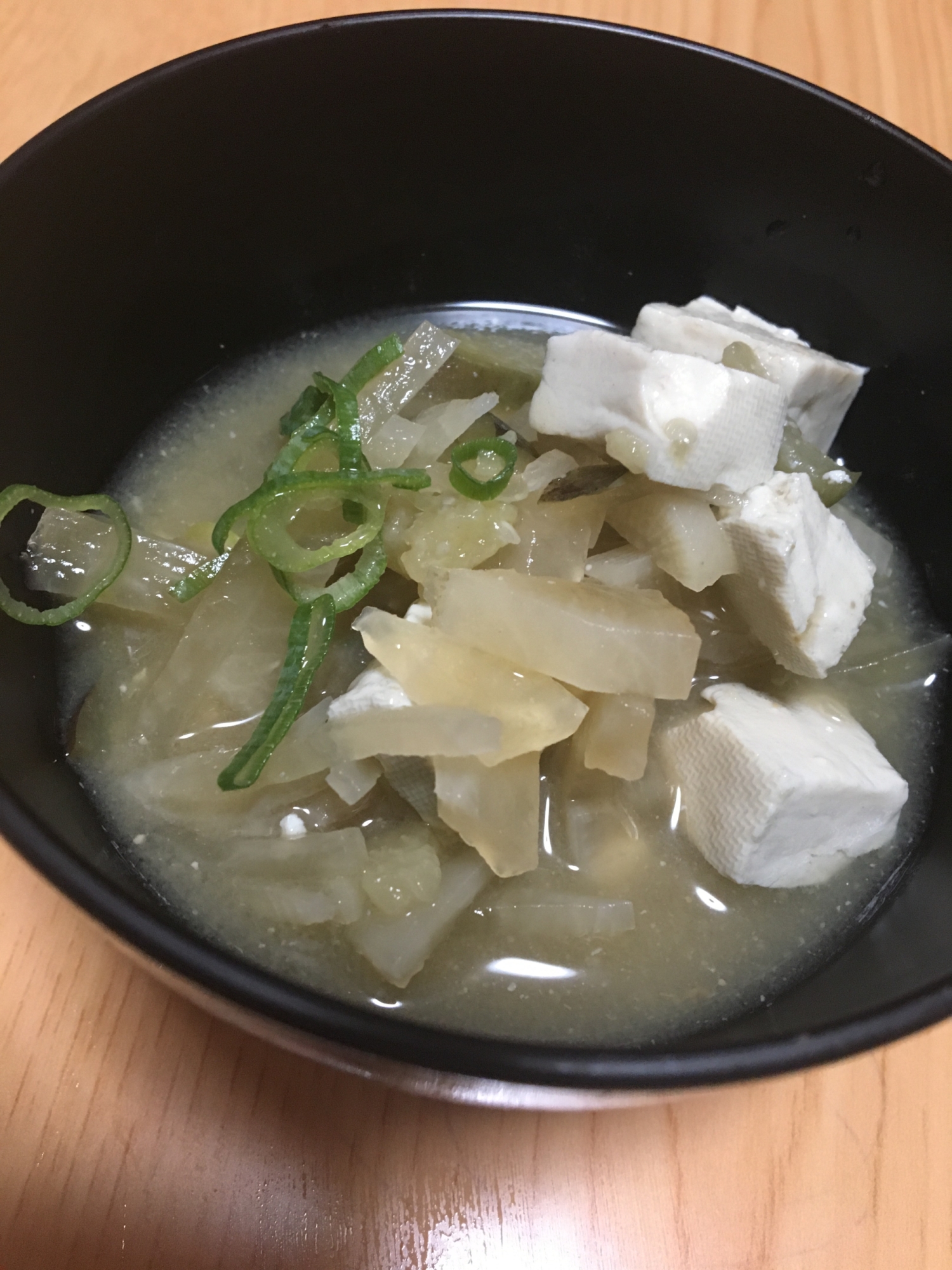 木綿豆腐と大根と茄子のお味噌汁(^ ^)