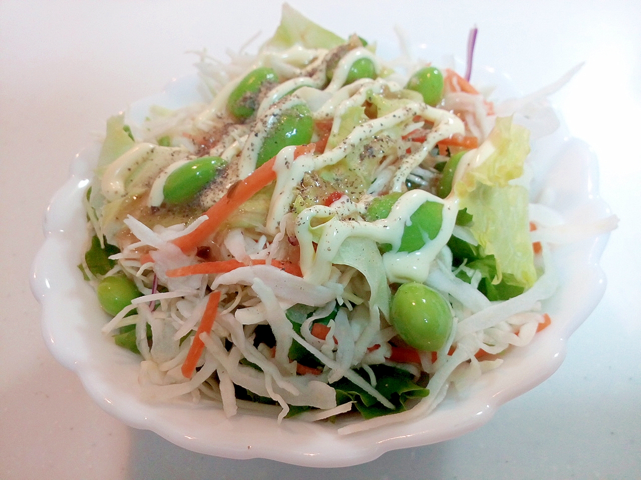 2種の野菜と千切り野菜と枝豆のカルパッチョサラダ