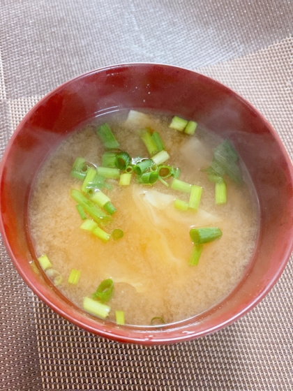 煮干しのだしで作る昔ながらの味噌汁