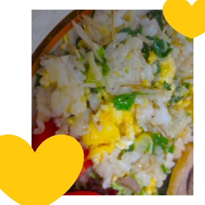 小松菜とたくわんで卵チャーハン