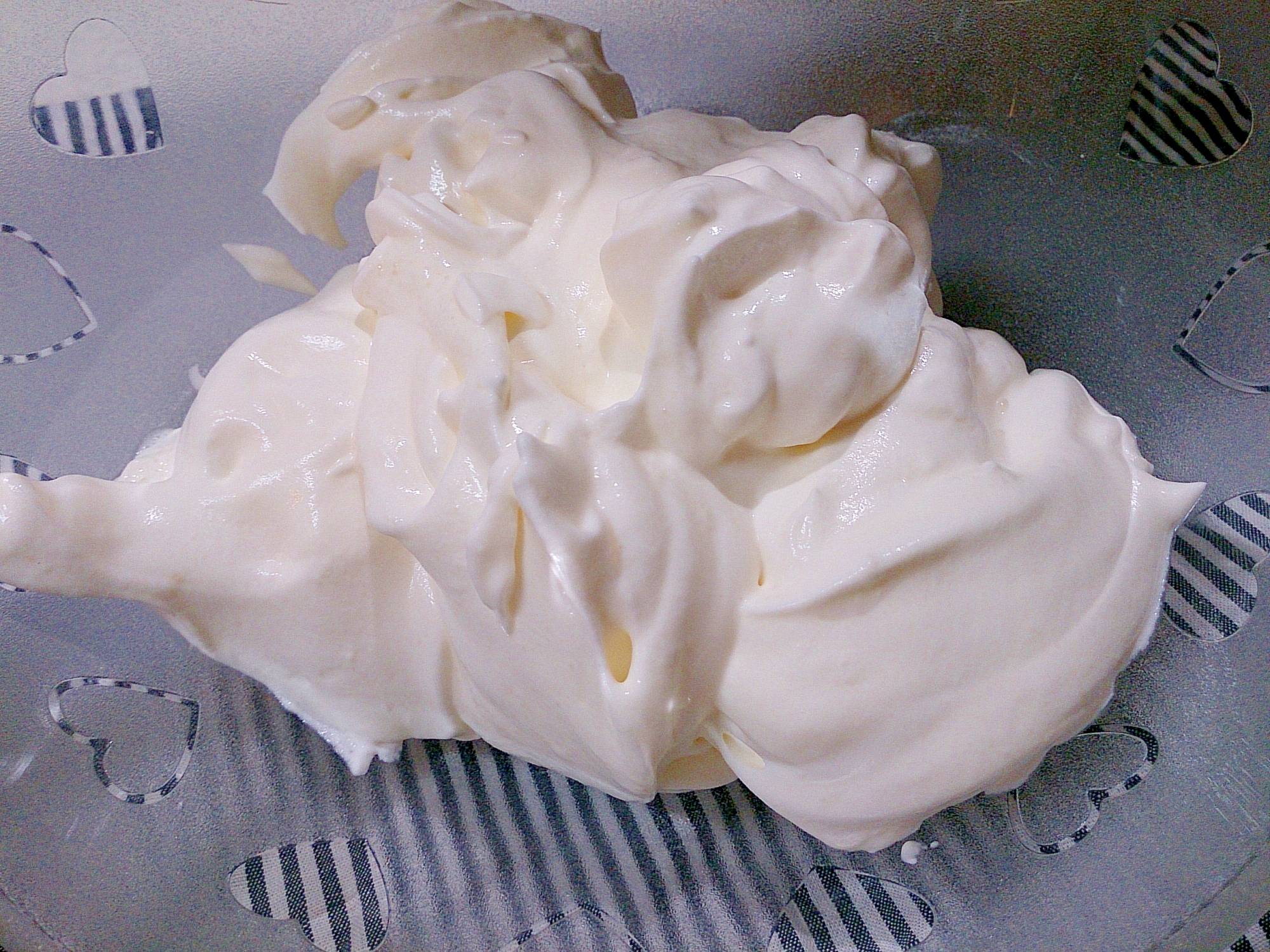生クリームを時短で固めのホイップクリームにする方法 レシピ 作り方 By Hideok8 楽天レシピ