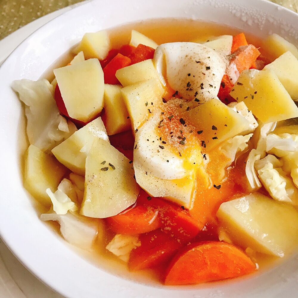 中華だしの素で*具だくさんスープ*温泉卵