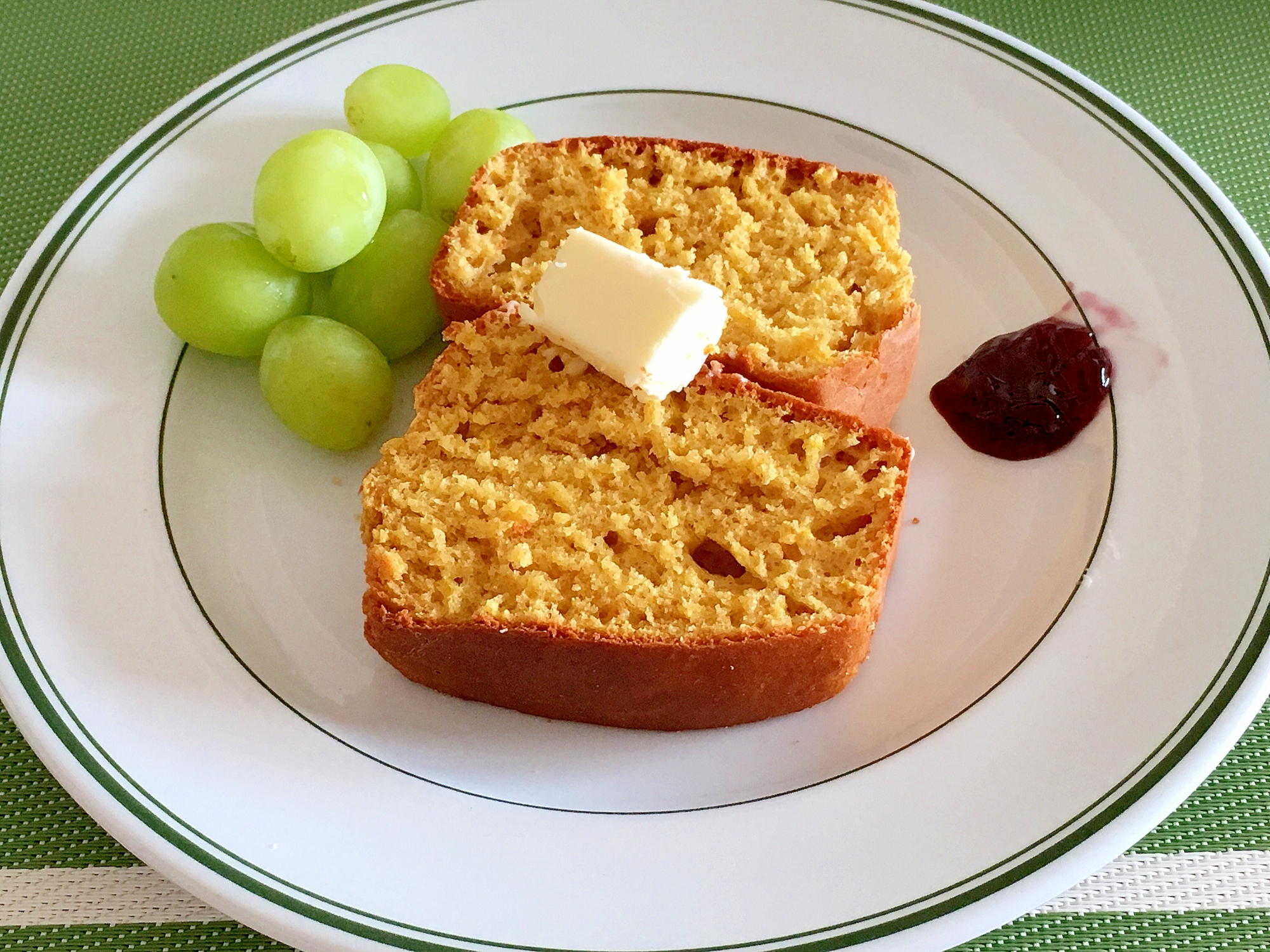 豆乳と全粒粉HMで作る簡単パウンドケーキ
