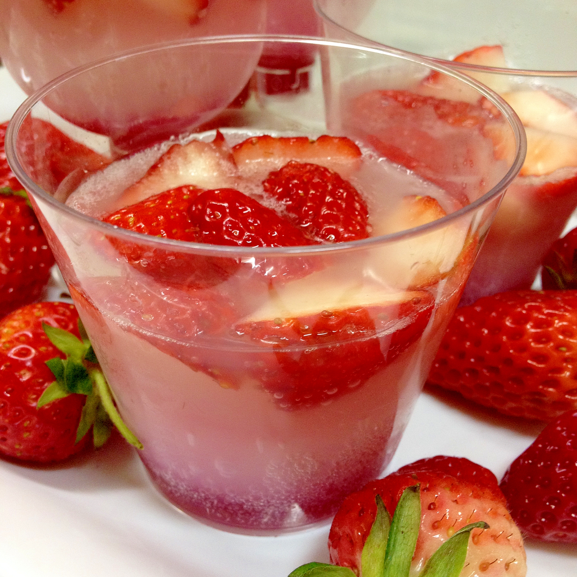 旬のいちごで 簡単シュワシュワ二層ゼリー レシピ 作り方 By 青色カエル 楽天レシピ