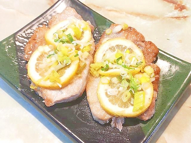 トンテキアレンジ!レモンとネギバター風トンテキ♪