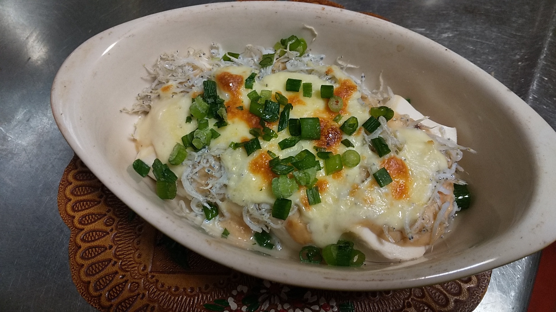 豆腐としらすの酒粕豆乳味噌グラタン