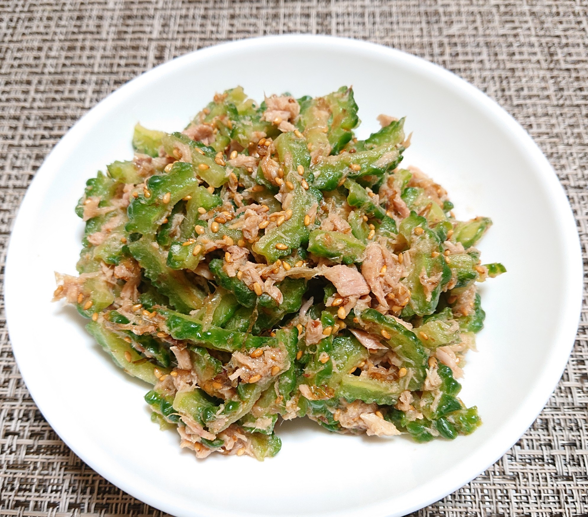 ゴーヤとツナのゴマポン和え