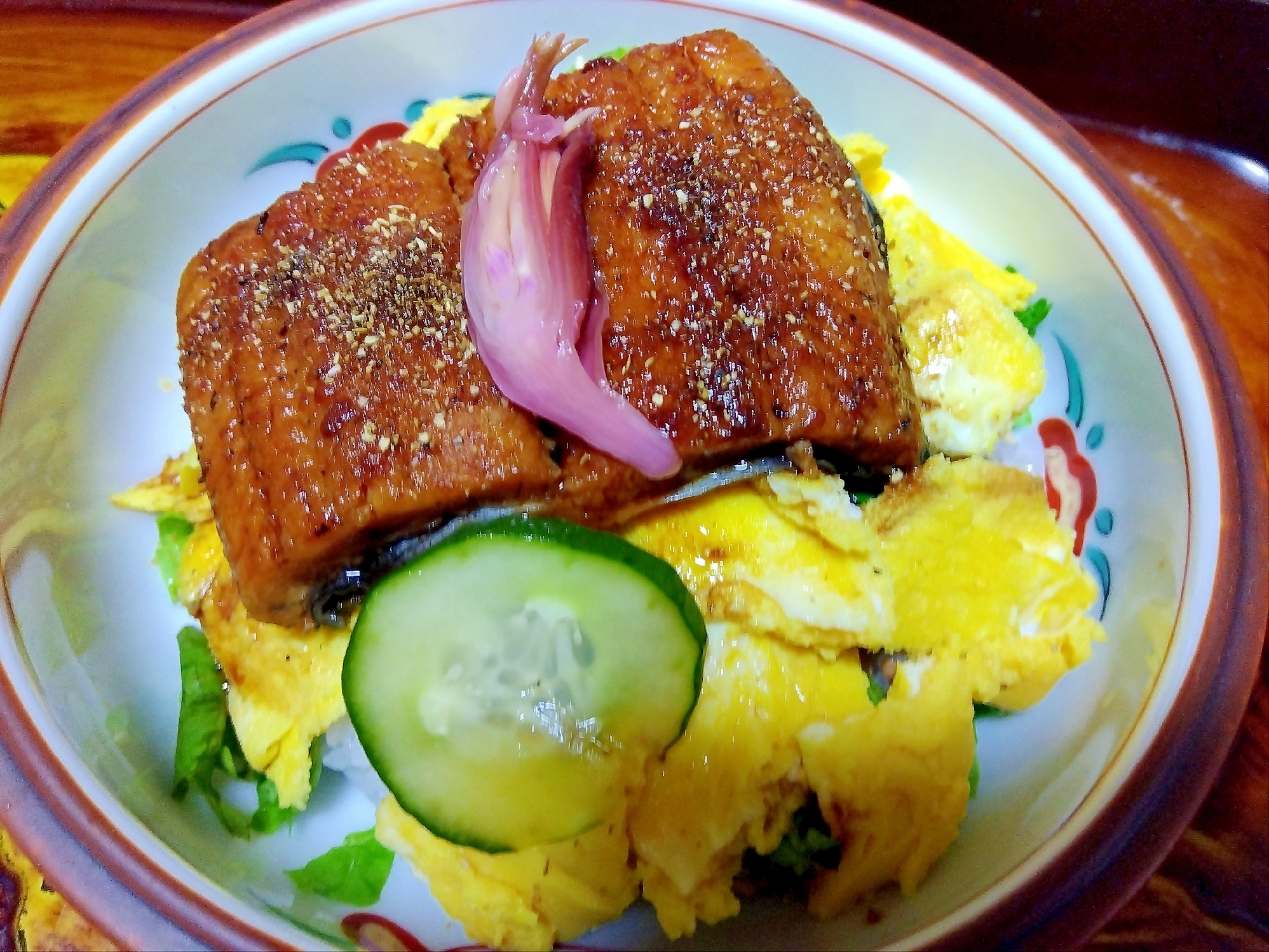夏に食べたい✿⁠鰻たま野菜丼