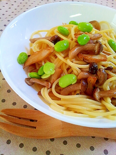 ✿枝豆としめじのガーリックバター醤油パスタ❤