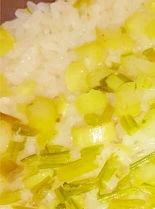 コンソメ味 アスパラとほうれん草の茎「食べきり」飯