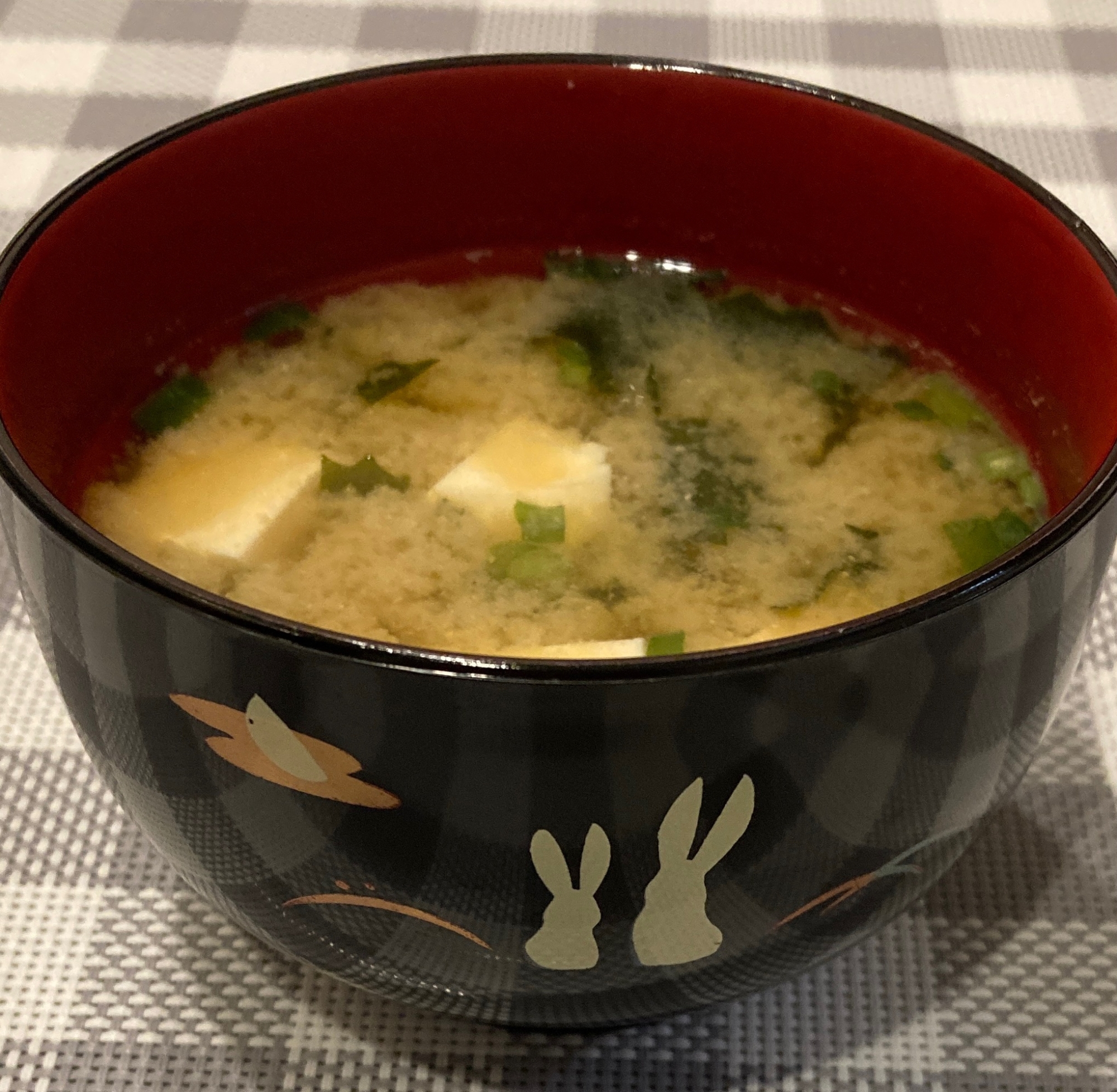 コラーゲン入りわかめと豆腐の味噌汁