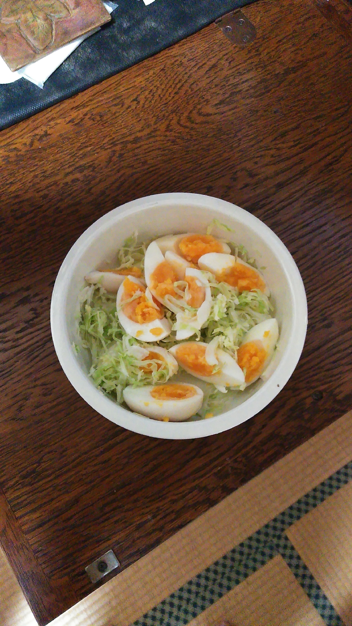 ゆで卵の簡単サラダ