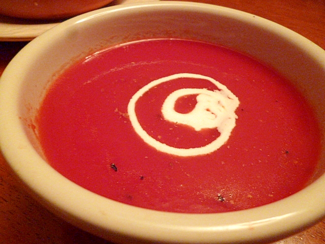 簡単すぎ！レンジで作る☆トマトジュースのスープ