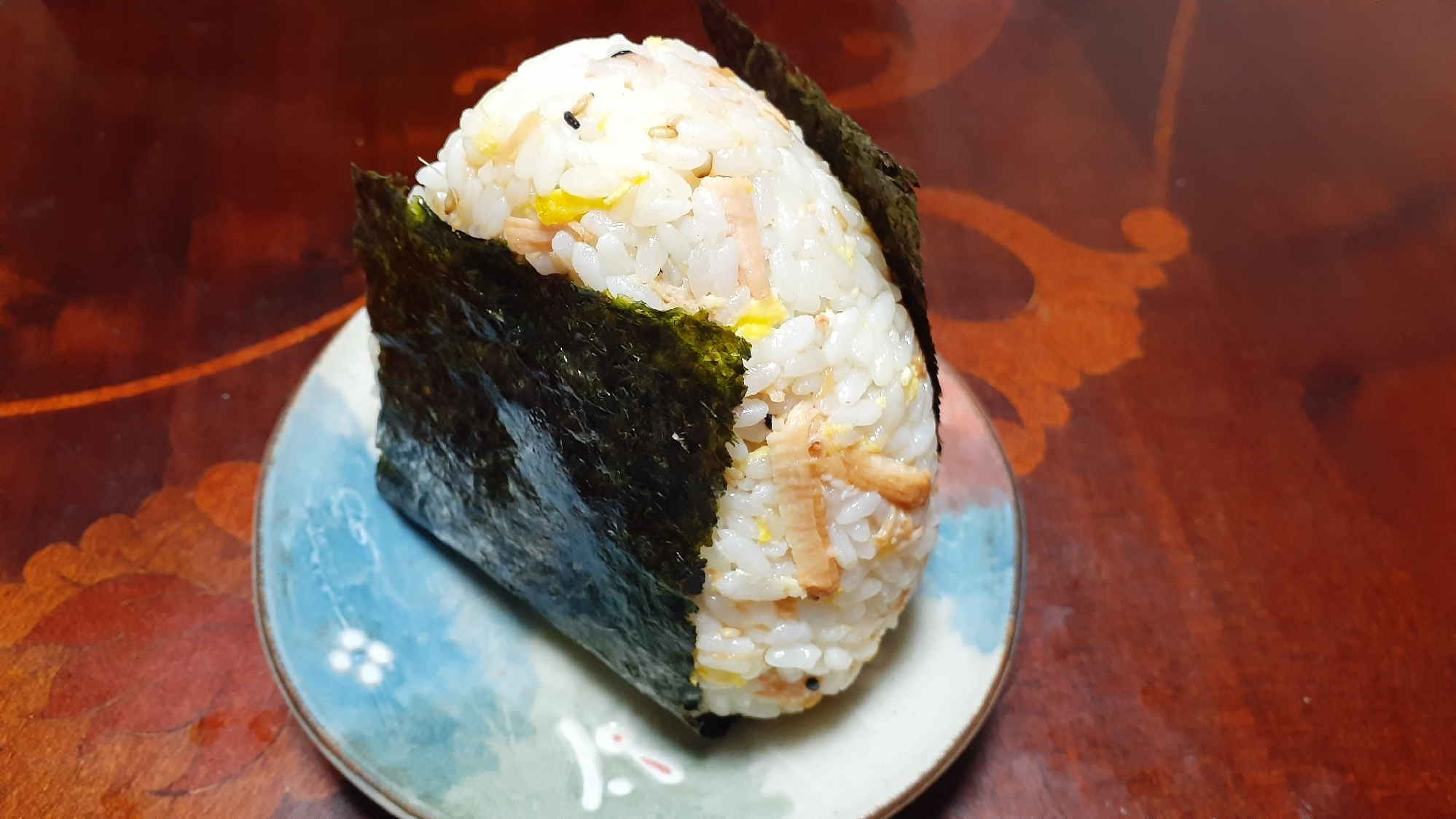 焼き鳥缶と玉子のおにぎり♪