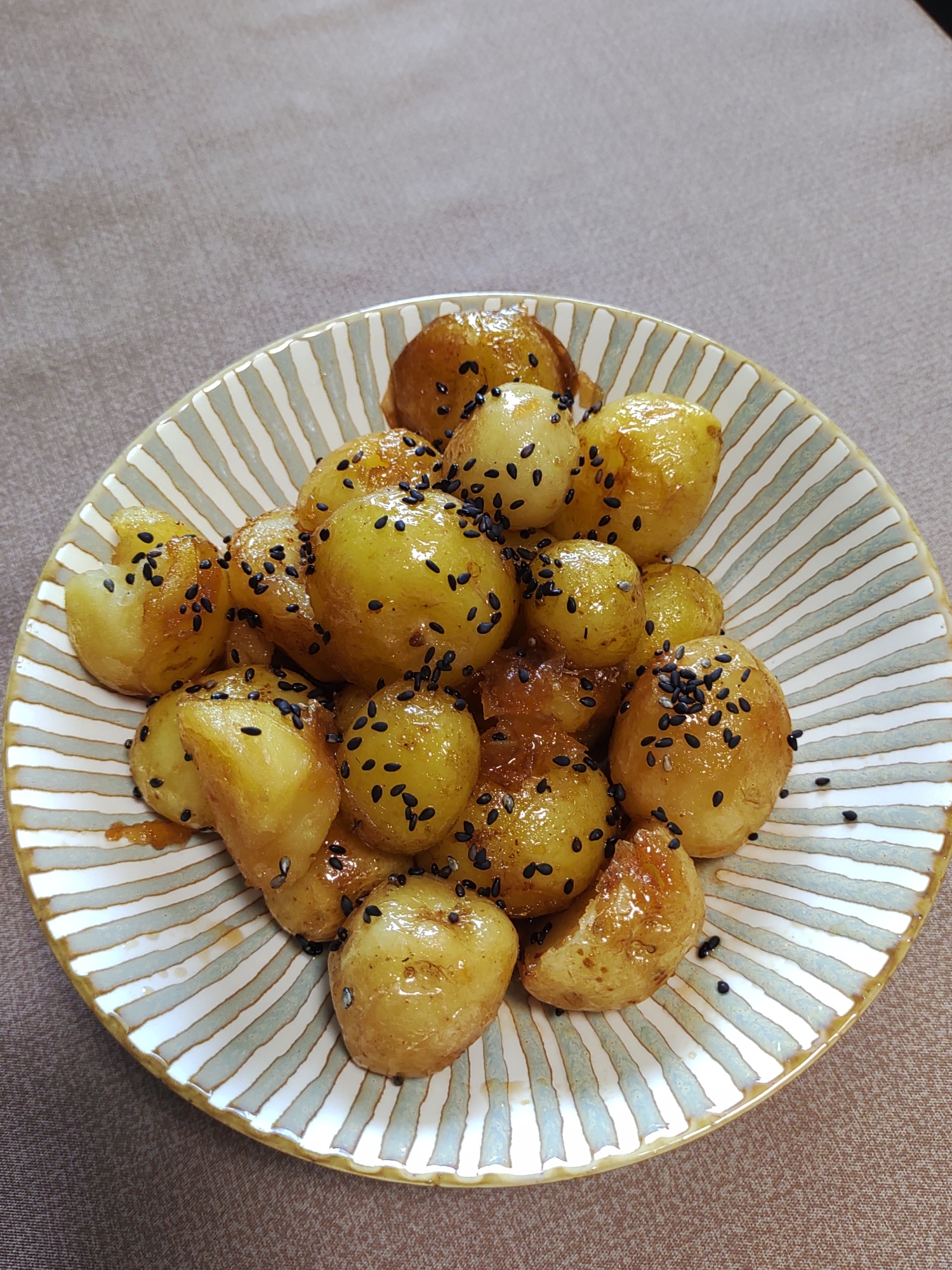 新じゃがいもの甘辛煮