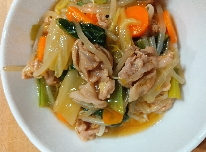 ぷるんぷるん生きくらげとこりこりいかの中華丼どどん