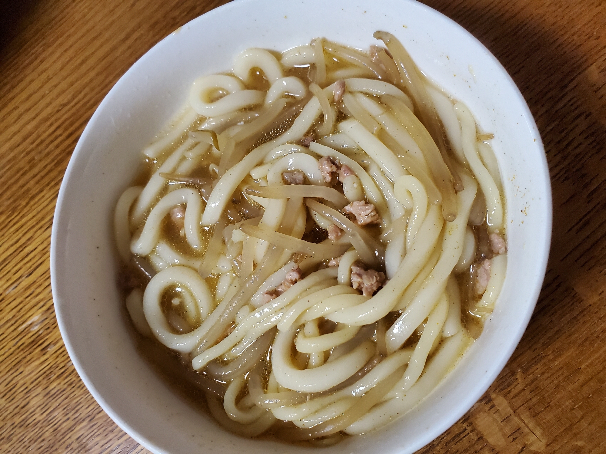 もやしと豚ミンチのカレーうどん