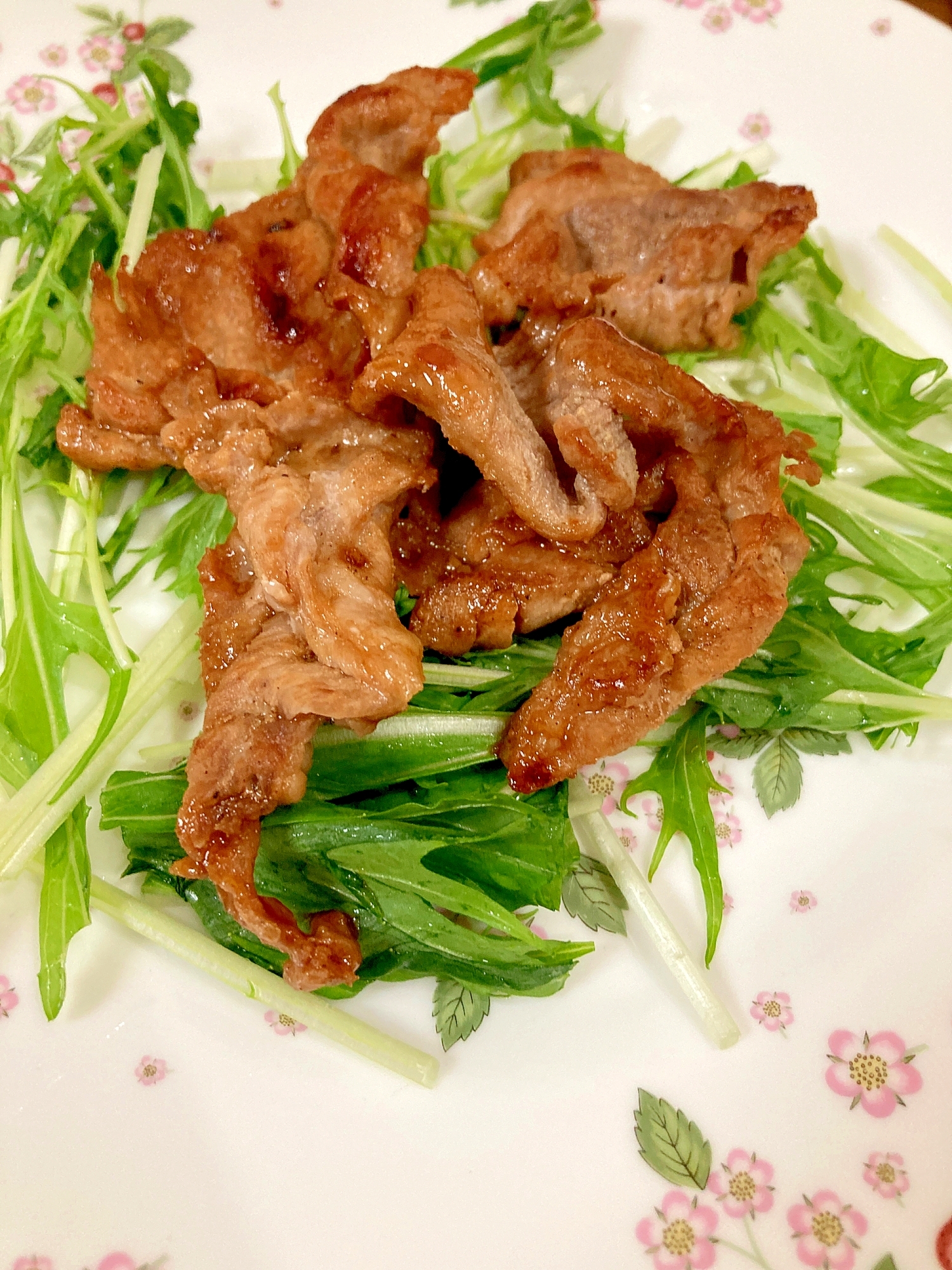 焼き肉のたれで簡単☆豚肉炒め＆水菜