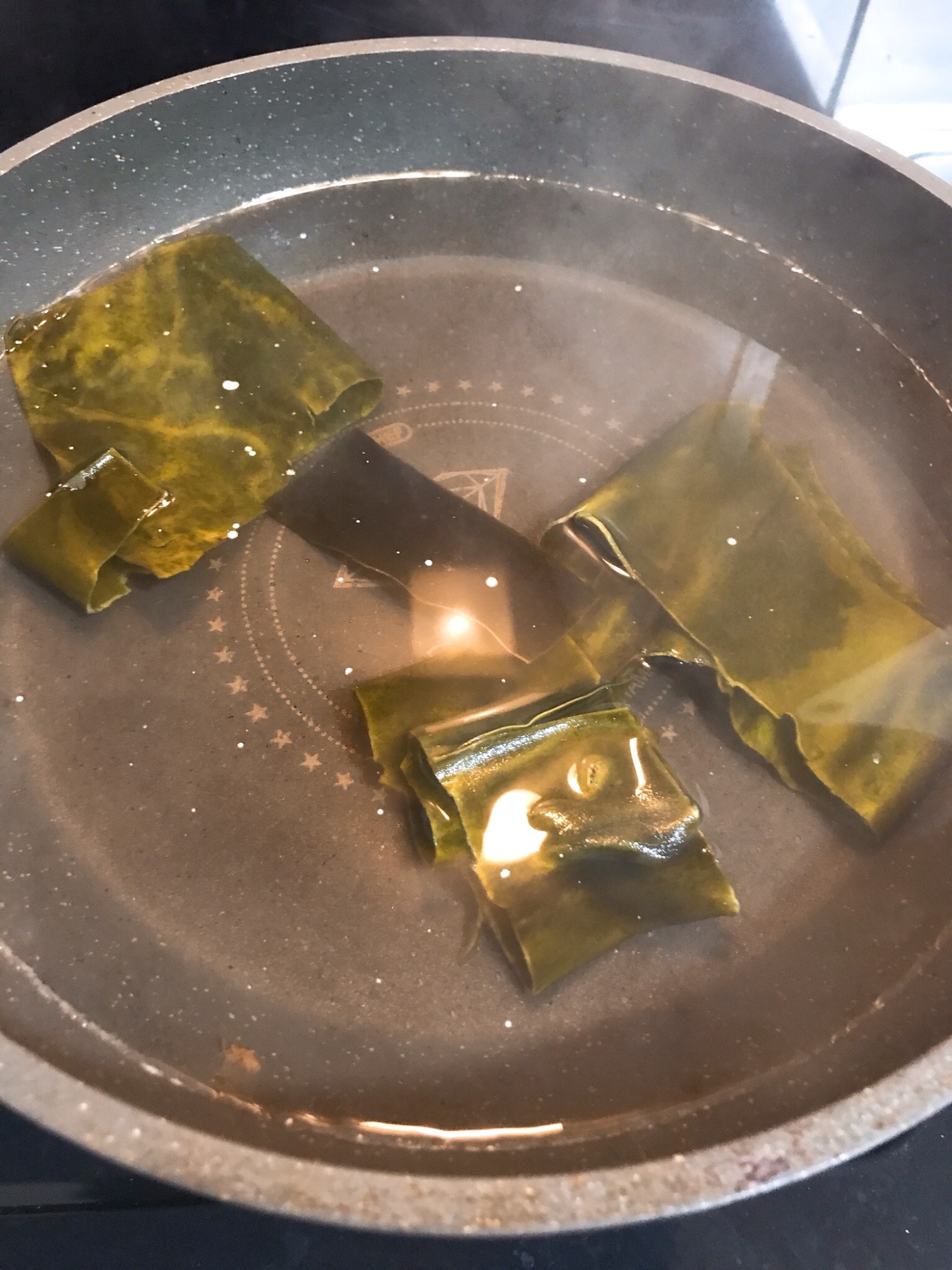 急いでいるときに!10分ください!昆布だしの取り方