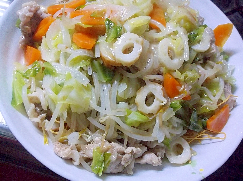 春キャベツで野菜たっぷりの皿うどん