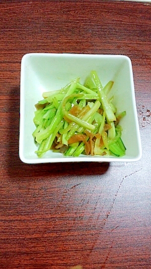 青梗菜の茎とザ―サイの中華風きんぴら