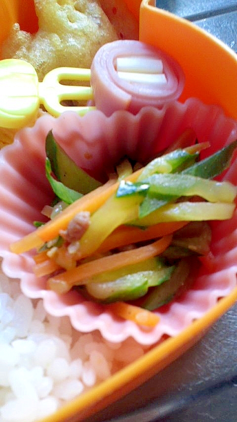 お弁当に!キュウリとひき肉の中華炒め