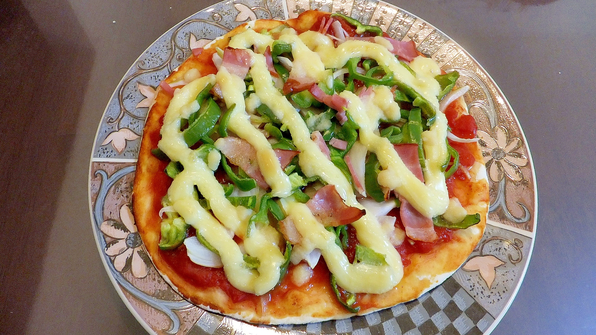 生地から手作り チーズなしマヨネーズピザ レシピ 作り方 By てりやきめきしこ 楽天レシピ