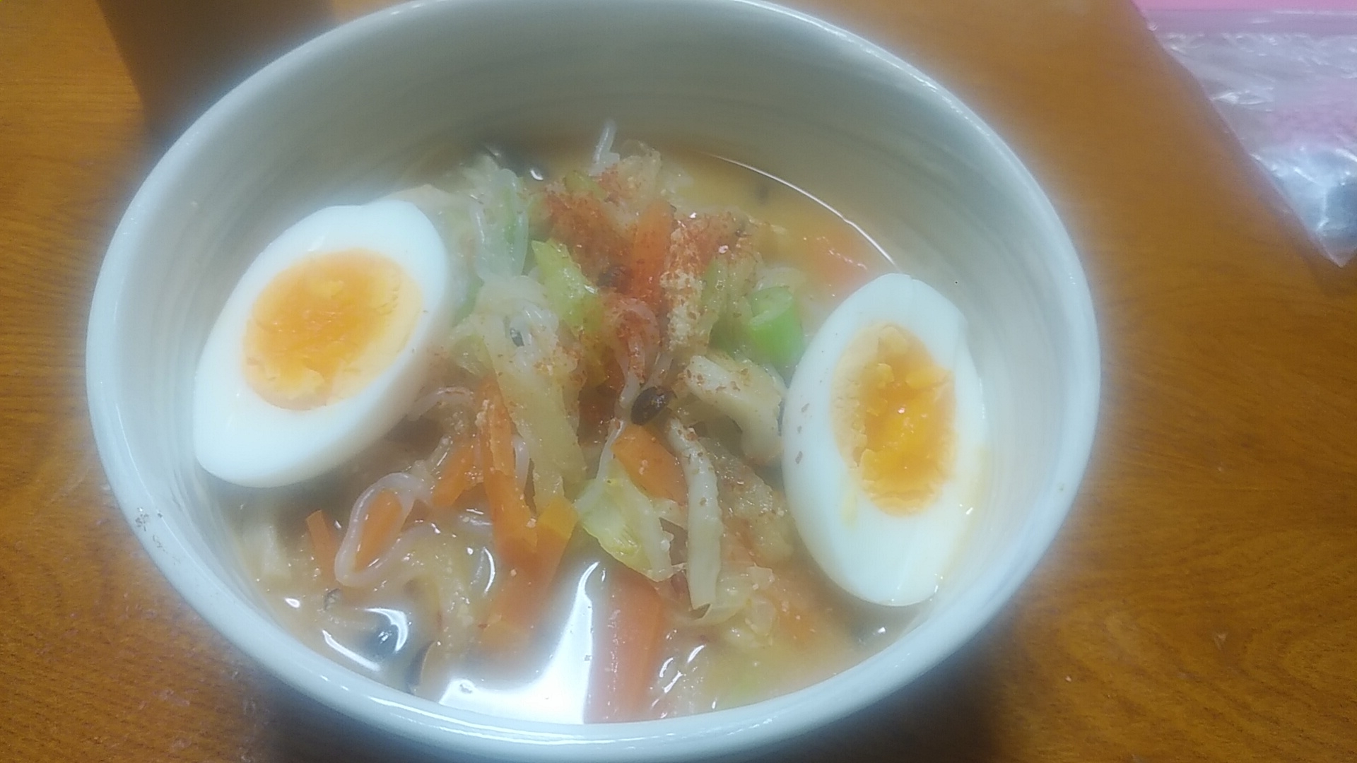 残り物の味噌汁で白滝味噌ラーメン