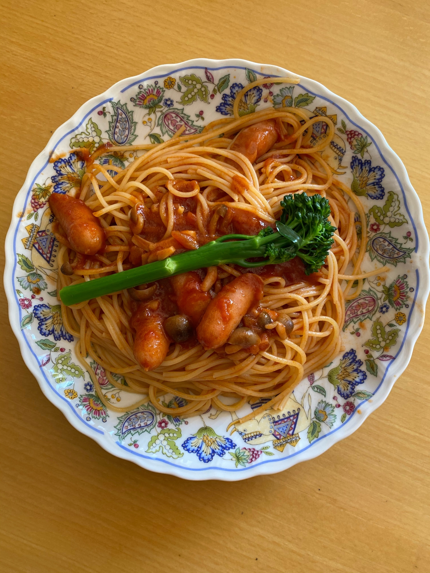 簡単お昼ご飯！トマトソースパスタ