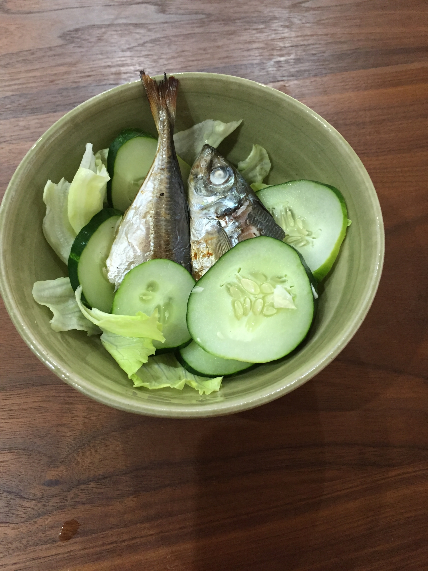 小あじの塩焼き入りの夏野菜サラダ！