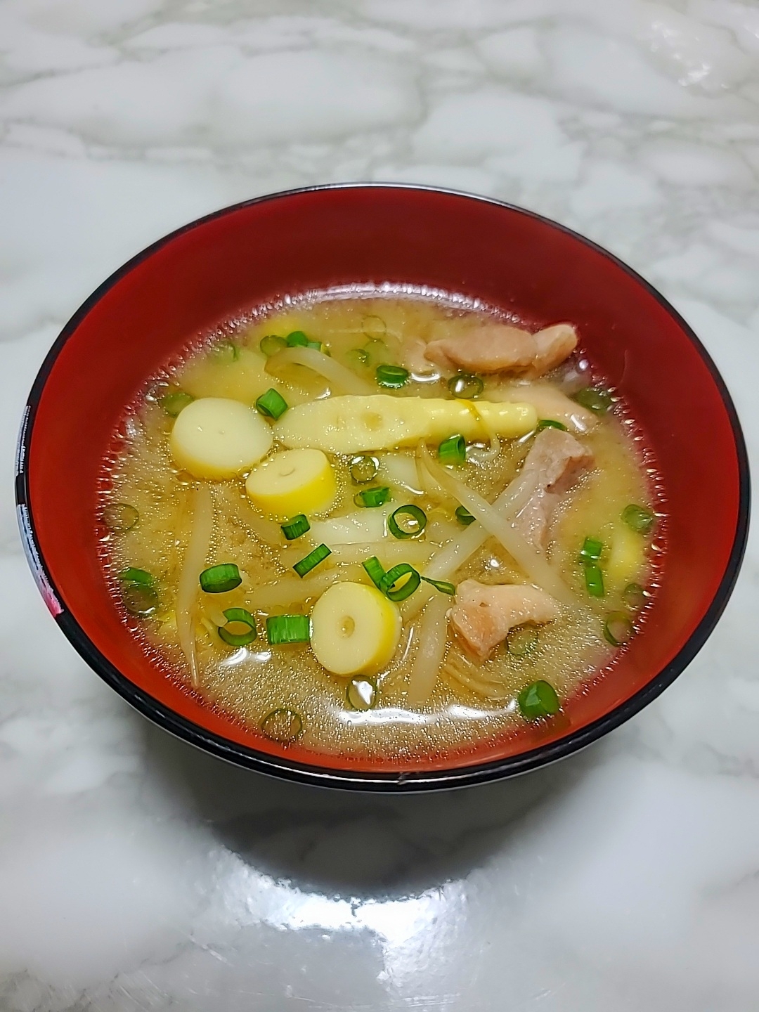 鶏肉と姫竹のもやし味噌汁