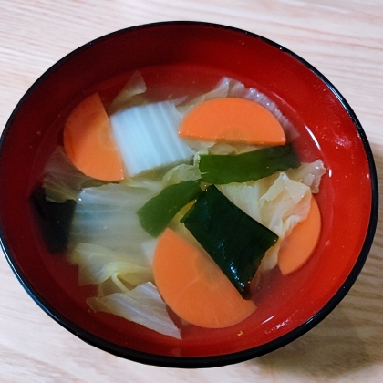 野菜とワカメの中華スープ